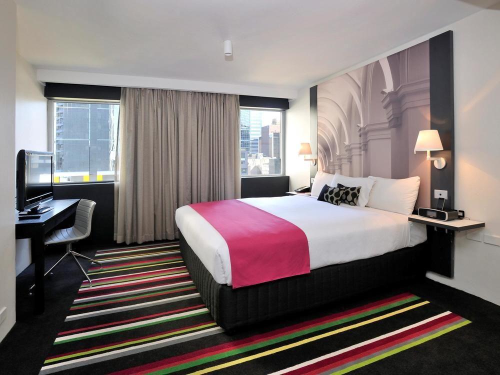 Mercure Melbourne Treasury Gardens Экстерьер фото