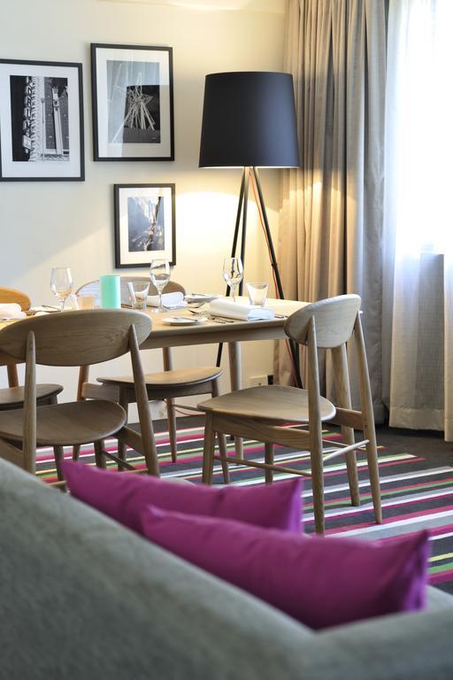 Mercure Melbourne Treasury Gardens Экстерьер фото