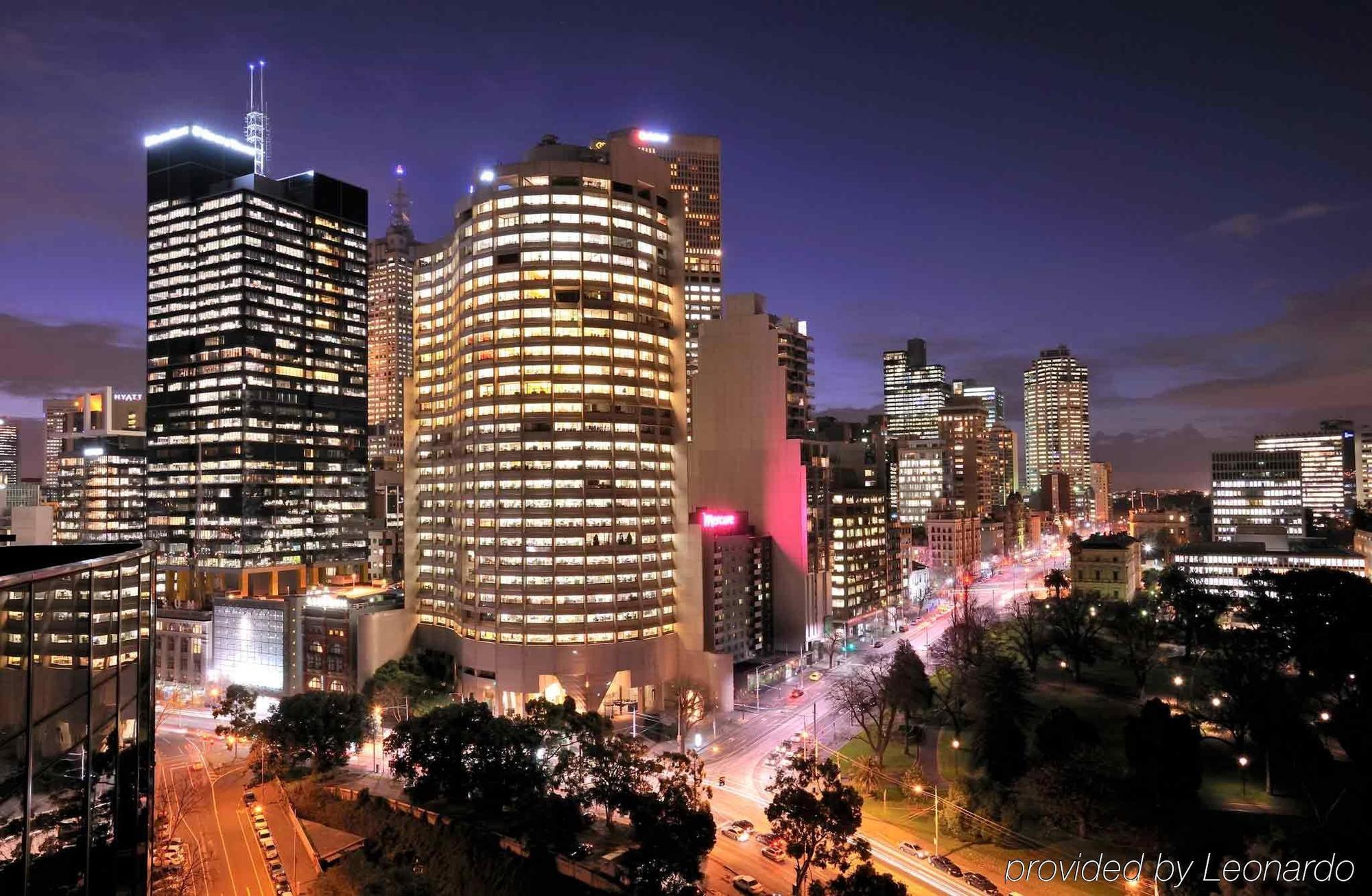 Mercure Melbourne Treasury Gardens Экстерьер фото