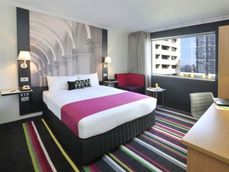Mercure Melbourne Treasury Gardens Экстерьер фото